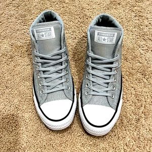 Ladies Chuck Taylor - Grey Ankle High Converse